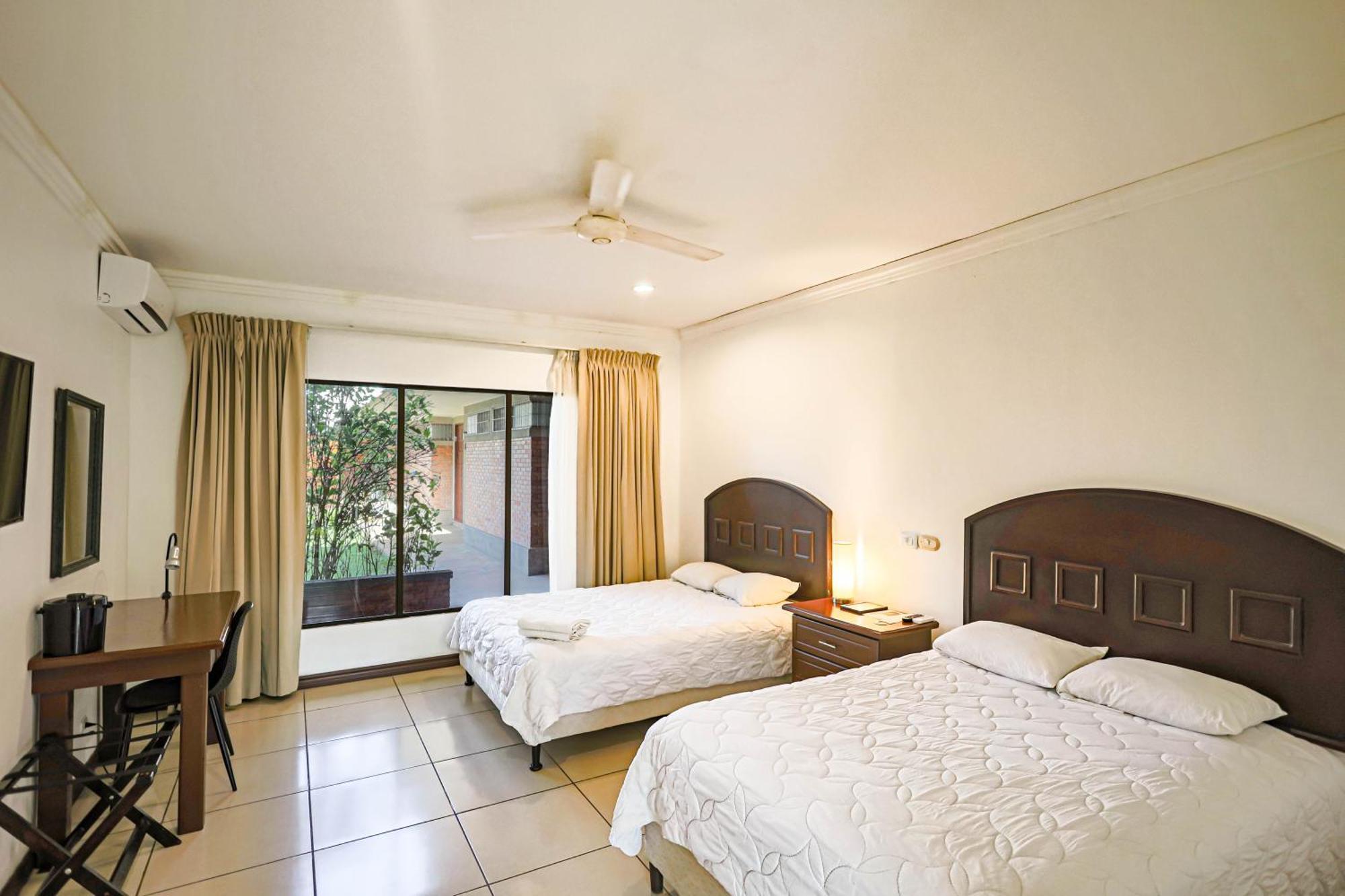 Hotel Cana Brava Inn Cañas 外观 照片
