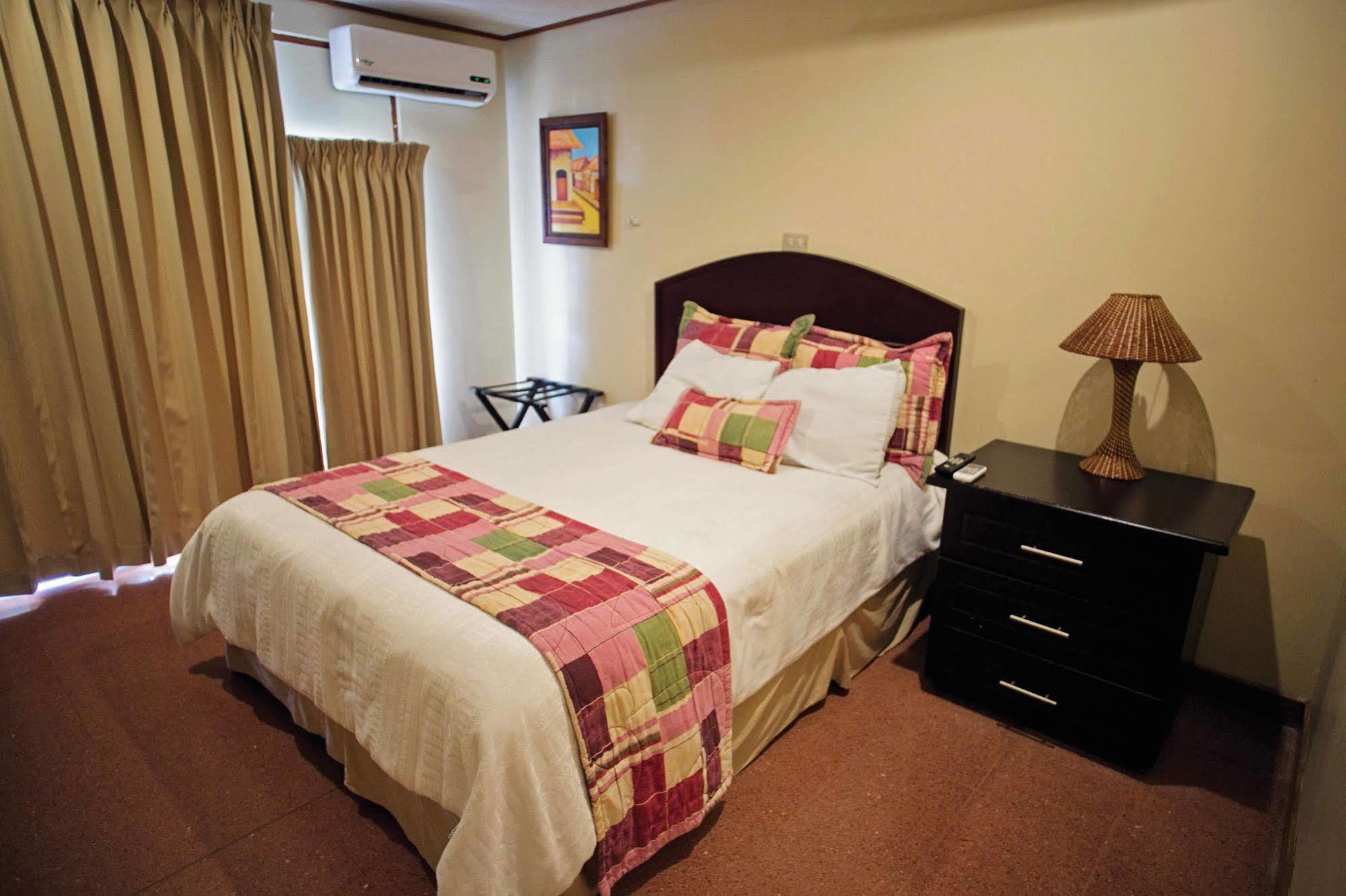 Hotel Cana Brava Inn Cañas 外观 照片