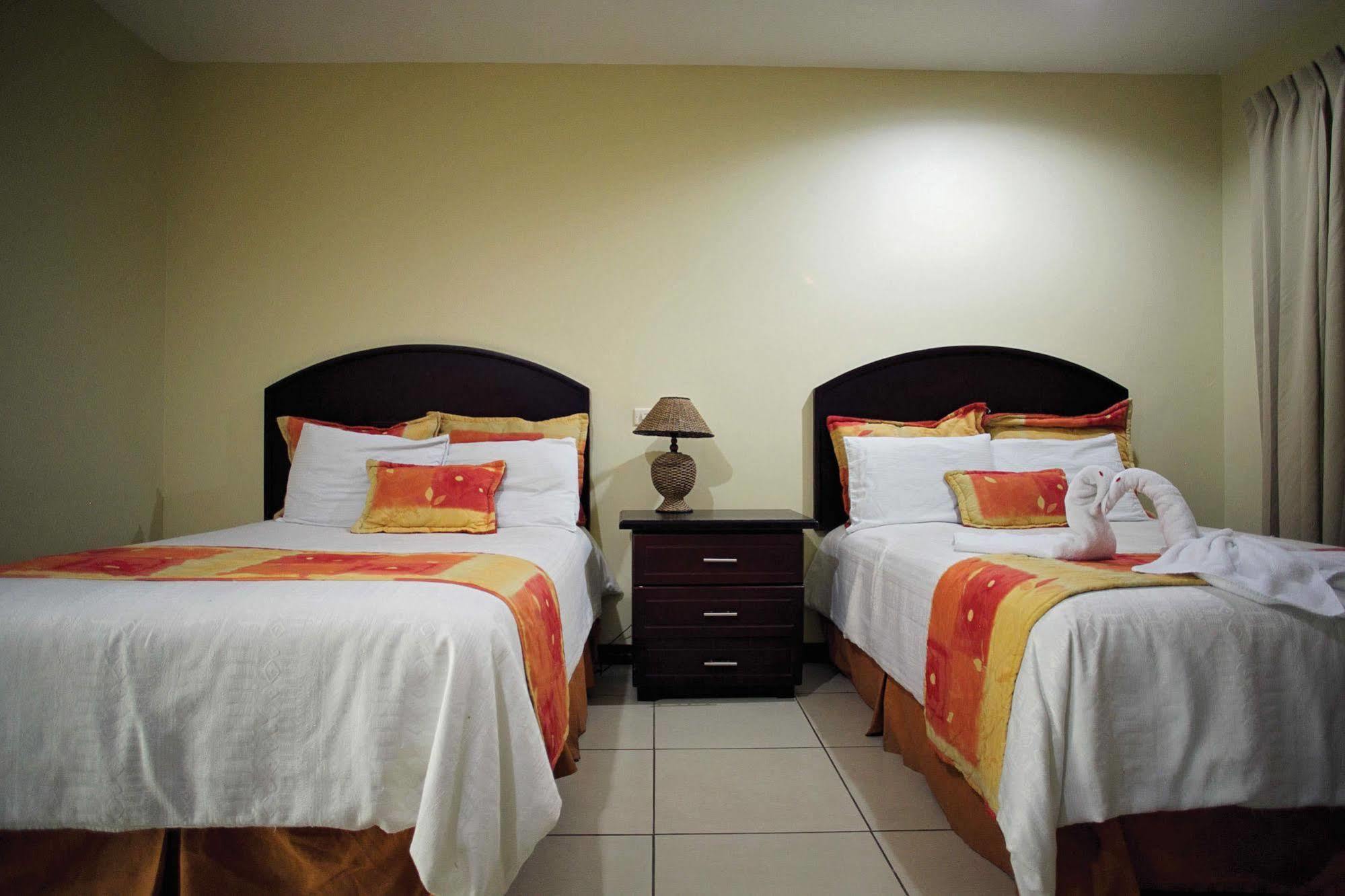 Hotel Cana Brava Inn Cañas 外观 照片