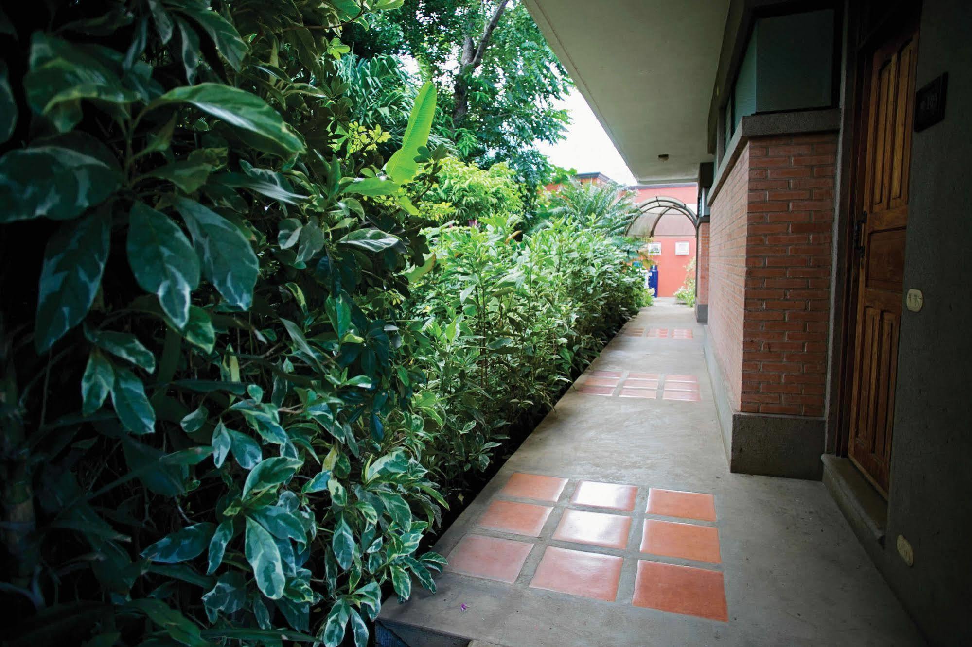 Hotel Cana Brava Inn Cañas 外观 照片